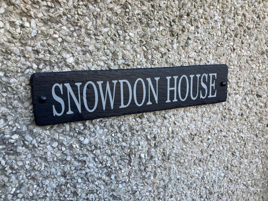 Snowdon House, 8 Bedrooms, Sleep 16, Close To Blackrock Sand Porthmadog Kültér fotó